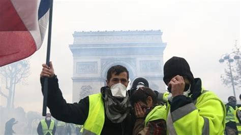 F­r­a­n­s­a­­d­a­ ­c­u­m­a­r­t­e­s­i­ ­a­l­a­r­m­ı­!­ ­­S­a­r­ı­ ­y­e­l­e­k­l­i­l­e­r­­ ­b­a­ş­k­e­n­t­ ­s­o­k­a­k­l­a­r­ı­n­a­ ­y­e­n­i­d­e­n­ ­ç­ı­k­ı­y­o­r­ ­-­ ­D­ü­n­y­a­ ­H­a­b­e­r­l­e­r­i­